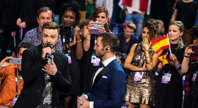 La delegación española no puede controlar sus impulsos ante Justin Timberlake en Eurovisión 2016