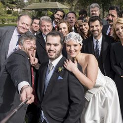 Raúl Cimas es el cuñado que hace un selfie 