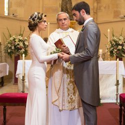 Carmen e Iñaki se prometen amor eterno frente al cura