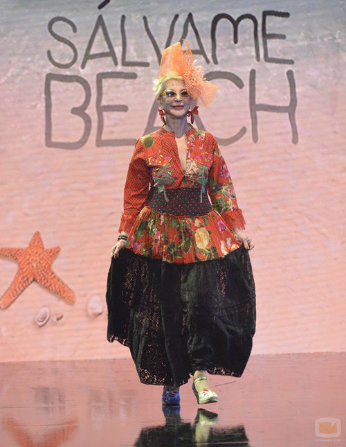 Karmele Marchante en el segundo desfile de la segunda edición de la "Sálvame Fashion Week"
