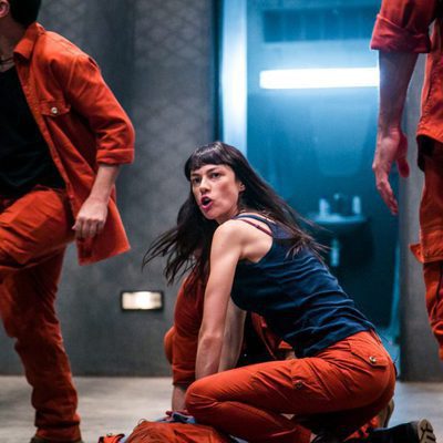 Anette, ayudando a Rex en 'Supermax'