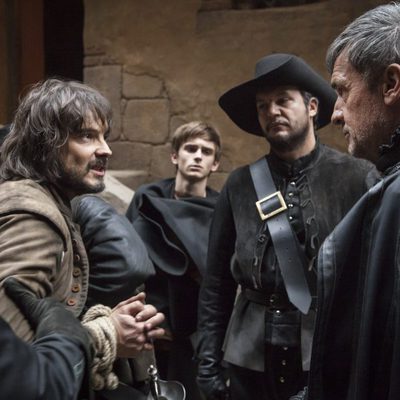 Gonzalo se enfrenta a El Comisario en el 9x01 de 'Águila Roja'