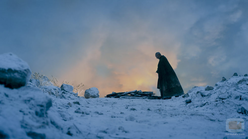 Davos Seaworth, cabizbajo en el noveno capítulo de la sexta temporada de 'Juego de Tronos'