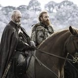 Davos Seaworth y Tormund Giantsbane antes de "La Batalla de los Bastardos" de 'Juego de Tronos
