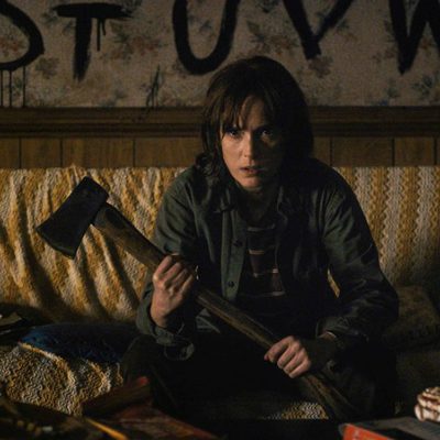 Winona Ryder da vida a Joyce, la madre del niño que desaparece en 'Stranger Things'