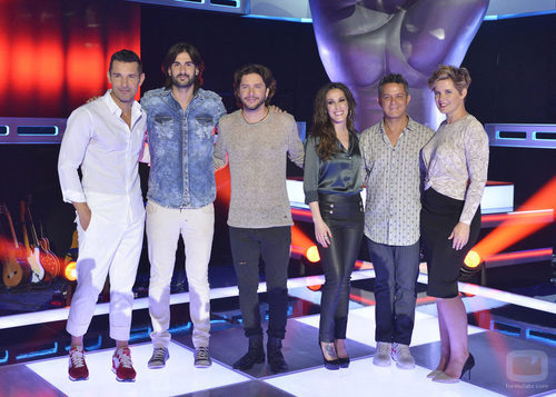 Alejandro Sanz, Malú, Melendi y Manuel Carrasco, Tania Llasera y Jesús Vázquez en 'La Voz 4'