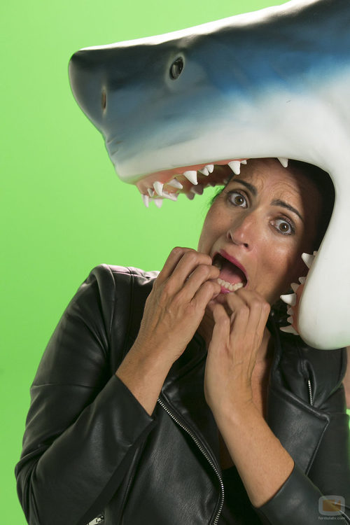 Silvia Abril a punto de ser engullida por un tiburón en "Sharknado 4"