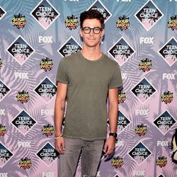 Grant Gustin en la gala de los Teen Choice Awards