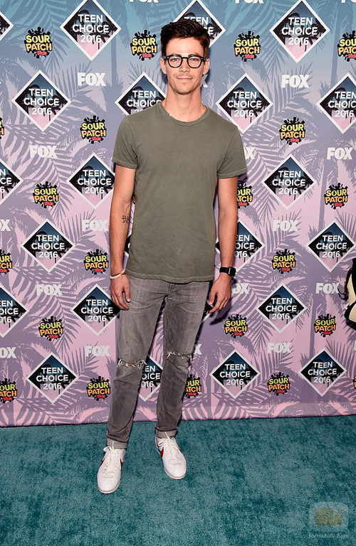 Grant Gustin en la gala de los Teen Choice Awards
