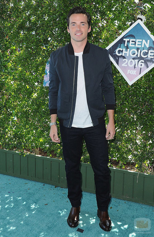 Ian Harding en los Teen Choice Awards