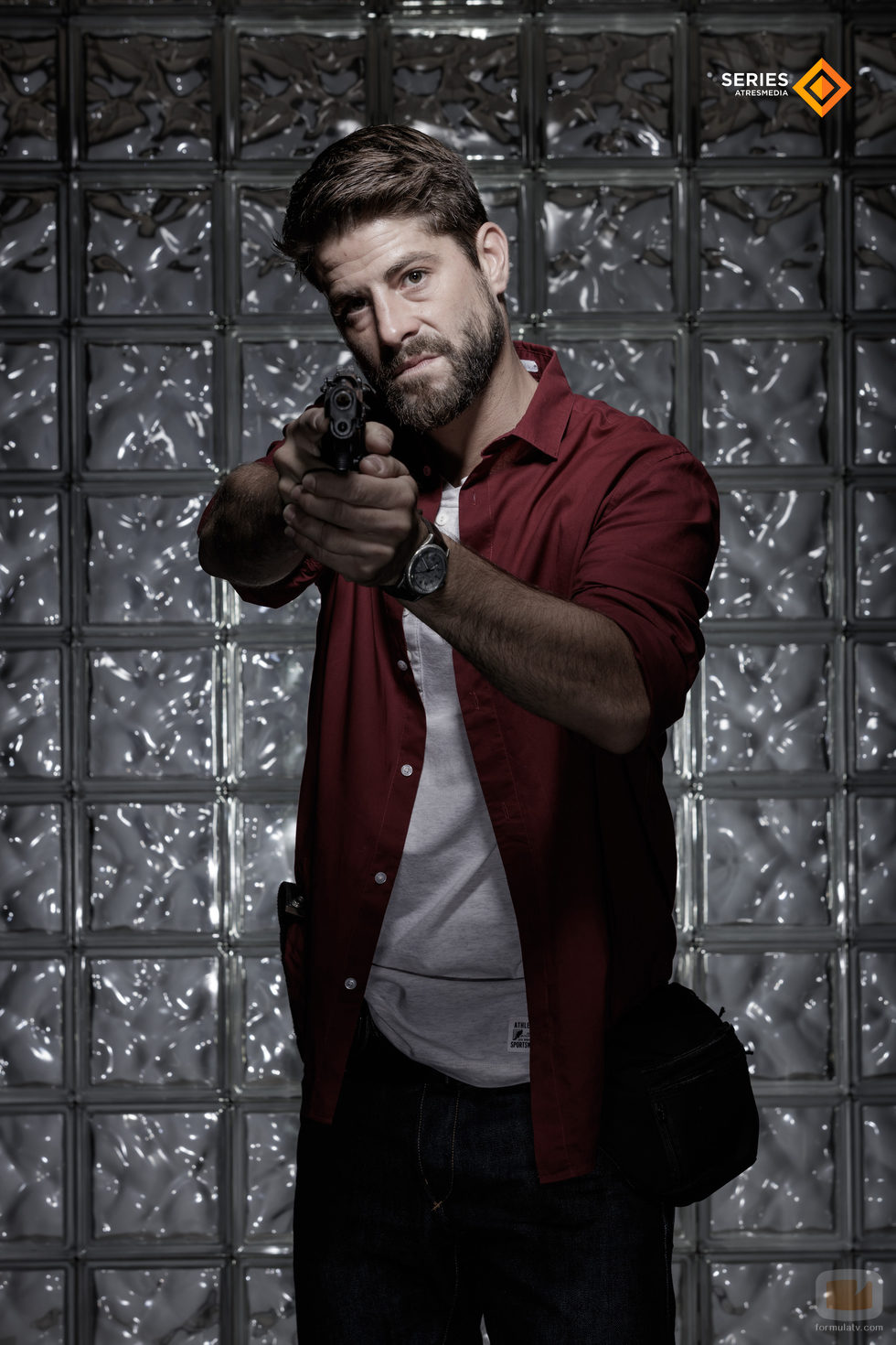 Luis Fernández es Salva Morales en la segunda temporada de 'Mar de plástico'