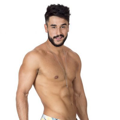 Igor en bañador en la segunda temporada de 'Super Shore'