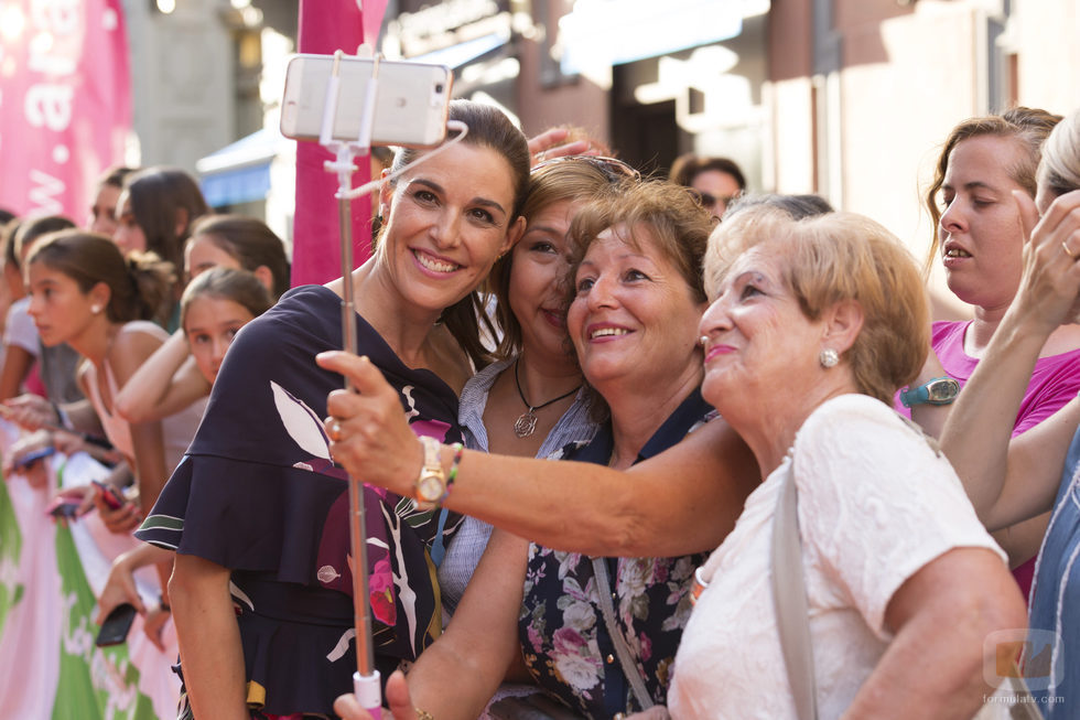 Raquel Sánchez Silva con fans en el FesTVal 2016 de Vitoria