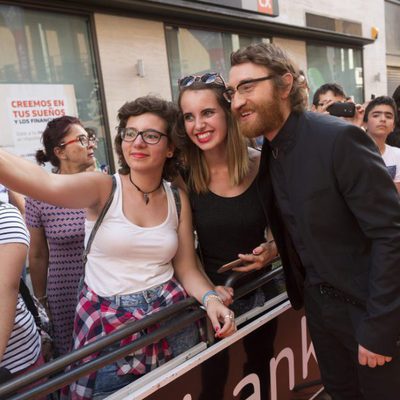 Manuel Burque con fans el FesTVal 2016 de Vitoria