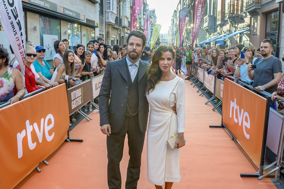 Carles Francino y Paula Prendes en el preestreno de la segunda temporada de 'Víctor Ros'