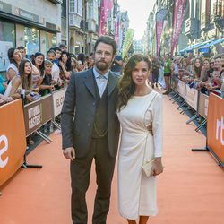 Carles Francino y Paula Prendes en el preestreno de la segunda temporada de 'Víctor Ros'