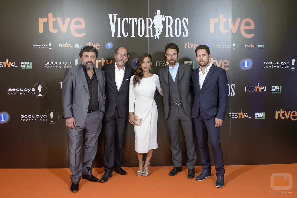 Los actores de la segunda temporada de 'Víctor Ros' en su preestreno