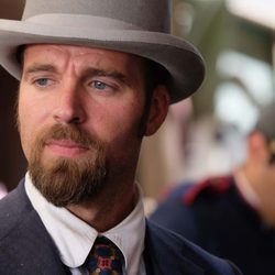 Víctor Ros se muestra pensativo