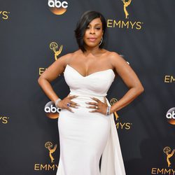 Niecy Nash en la alfombra roja de los Premios Emmy 2016