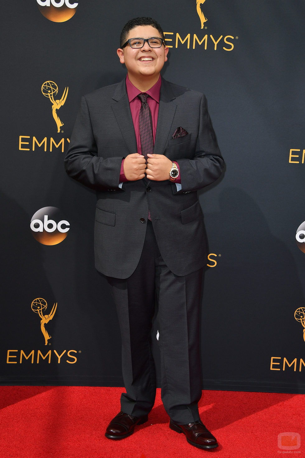Rico Rodriguez en la alfombra roja de los Premios Emmy 2016