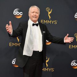 Jon Voight en la alfombra roja de los Premios Emmy 2016