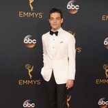 Rami Malek en la alfombra roja de los Premios Emmy 2016