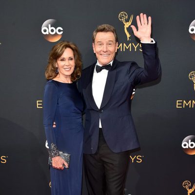 Bryan Cranston en la alfombra roja de los Premios Emmy 2016