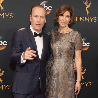 Bob Odenkirk en la alfombra roja de los Premios Emmy 2016