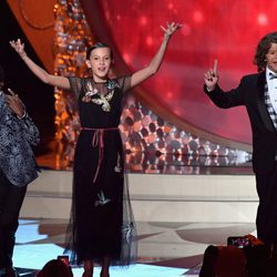 Los niños de 'Stranger Things' en el escenario de los Premios Emmy 2016