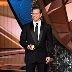 Matt Damon en el escenario de los Premios Emmy 2016