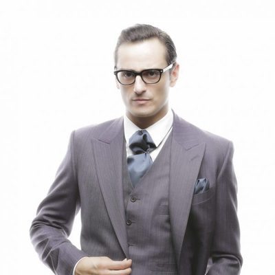 Asier Etxeandía como Raúl de la Riva en 'Velvet'
