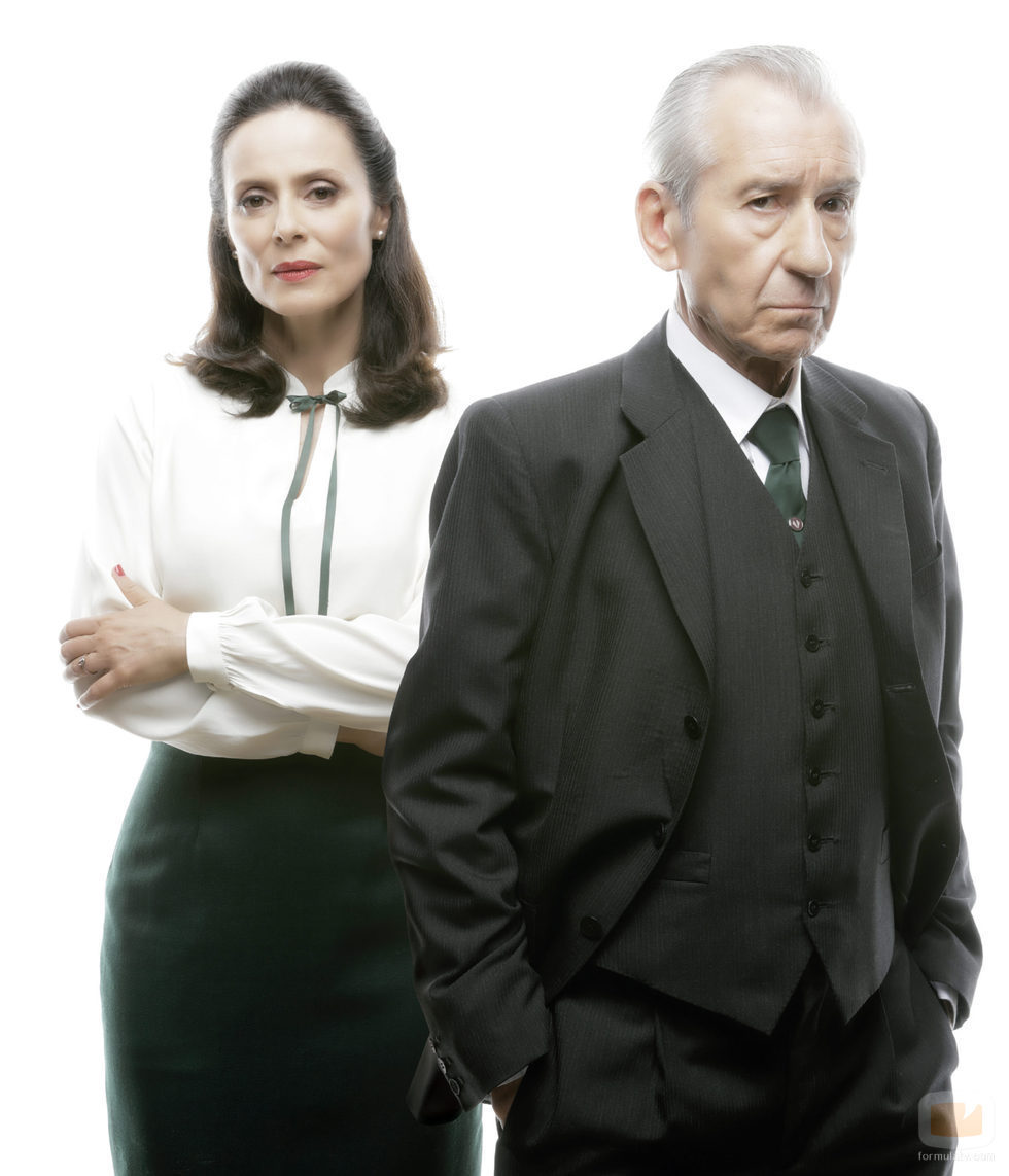 Aitana Sánchez-Gijón y José Sacristán en 'Velvet'