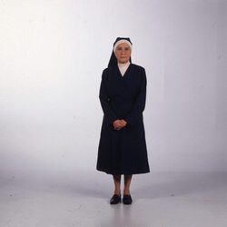 Amparo Valle es la hermana Asunción en la serie 'Hermanas'