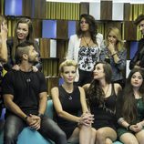 Los concursantes en el confesionario 