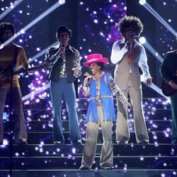 Beatriz Luengo interpretando a Michael Jackson en 'Tu cara me suena'