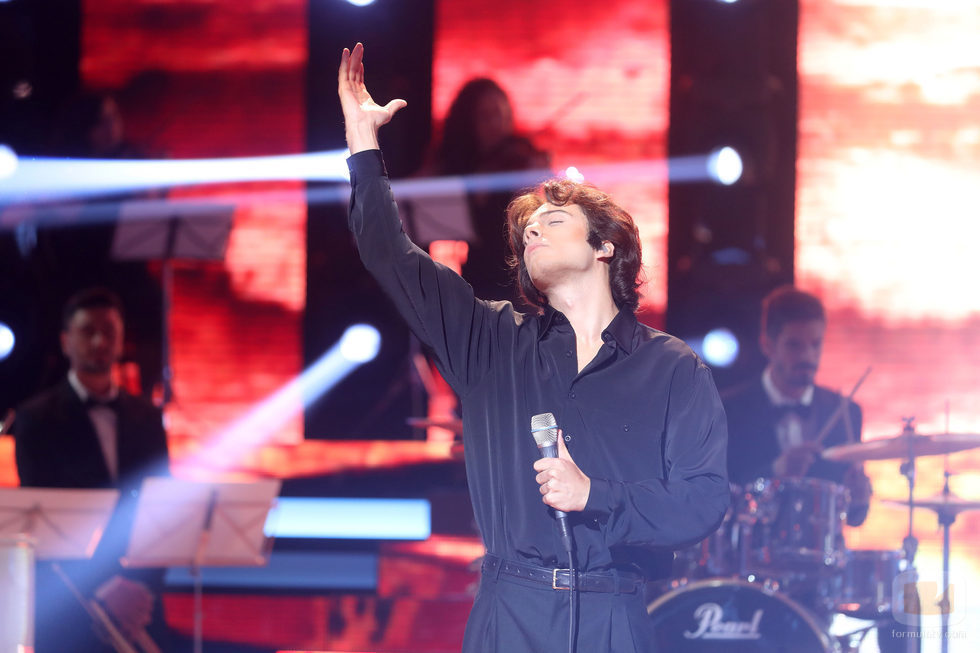 Blas Cantó se viste de Raphael en 'Tu cara me suena'