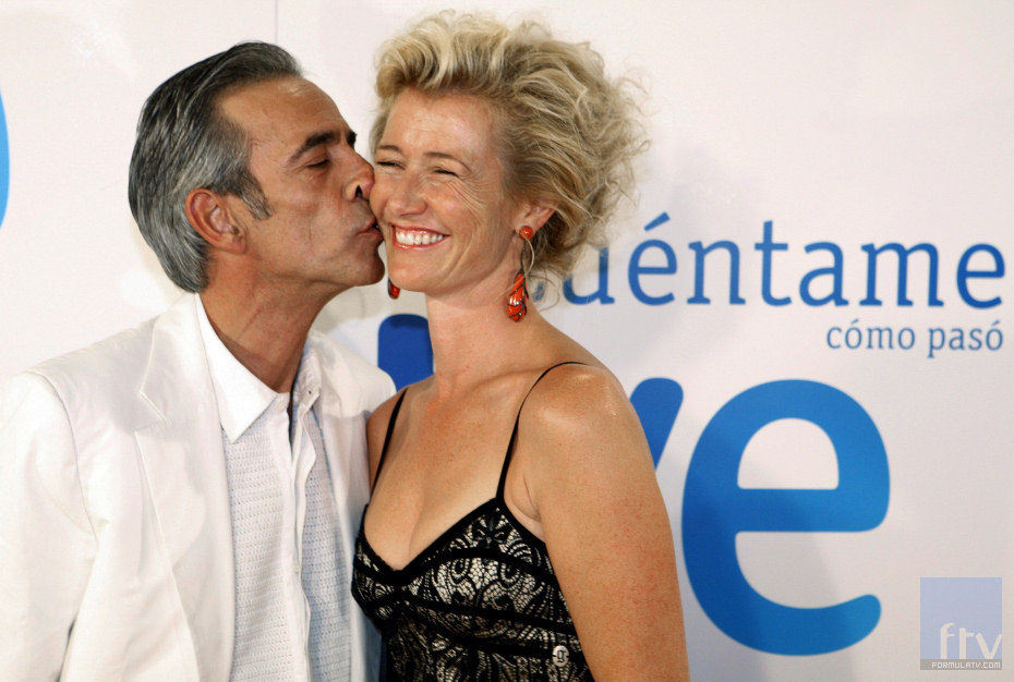 Ana Duato e Imanol Arias posan en la presentación de 'Cuéntame cómo pasó'