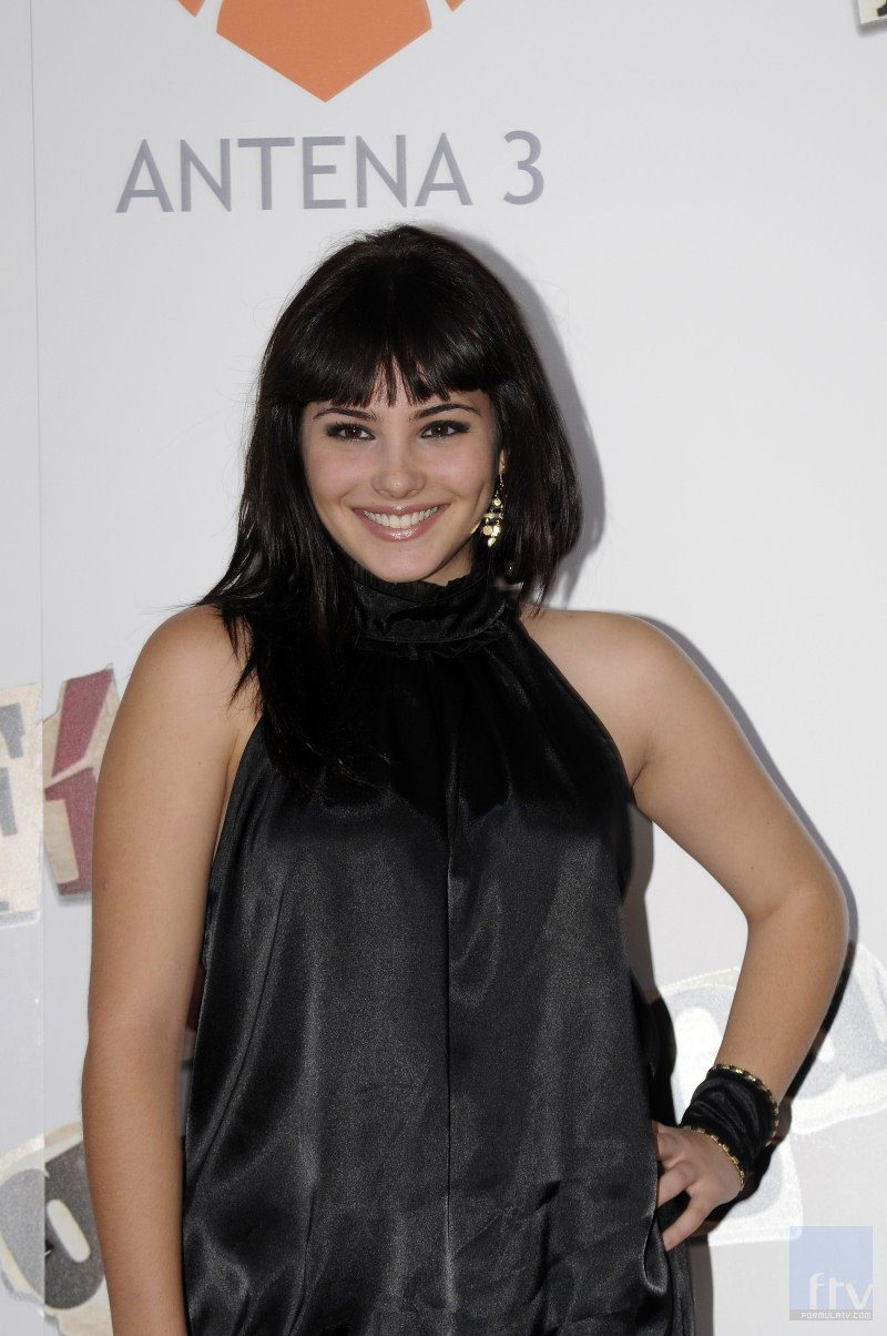 Andrea Duro posa en una premiere de 'Física o Química'