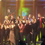 Los triunfitos de la primera edición de 'Operación triunfo' cantando "Mi música es tu voz"