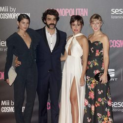 Varias actrices junto a Alex García en los Premios Cosmopolitan 2016