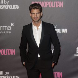 Maxi Iglesias en los Premios Cosmopolitan 2016