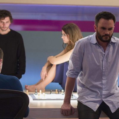 Los cuatro protagonistas de " 7 años" alrededor de una mesa