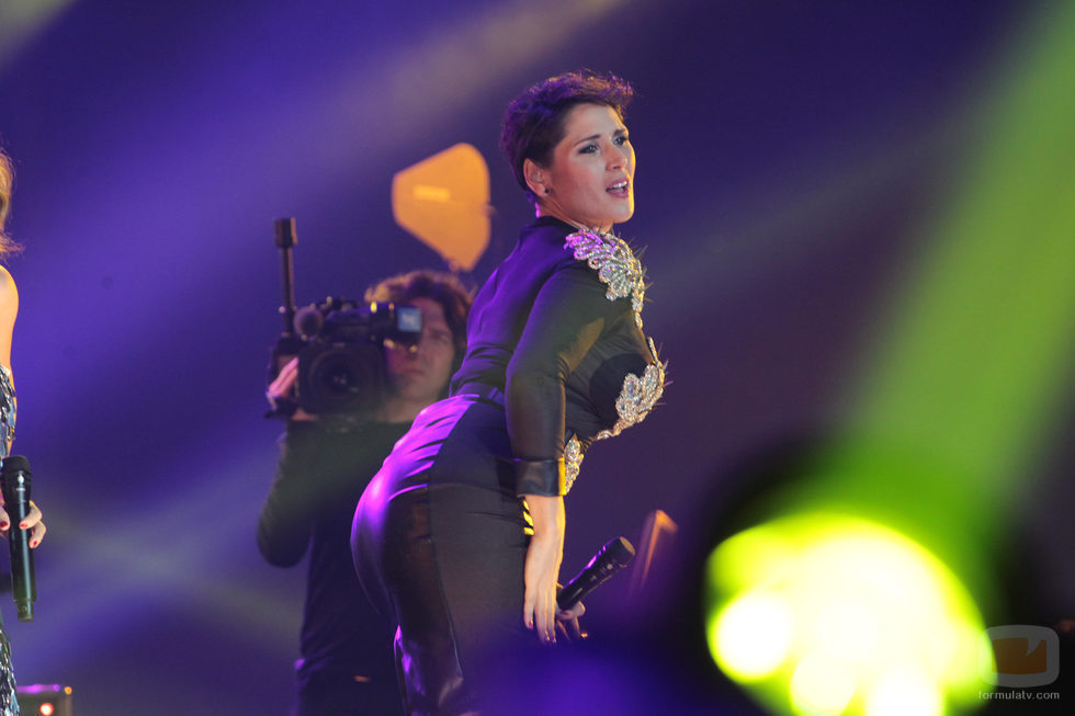 Rosa López interpretando una coreografía durante el concierto de 'OT. El reencuentro'