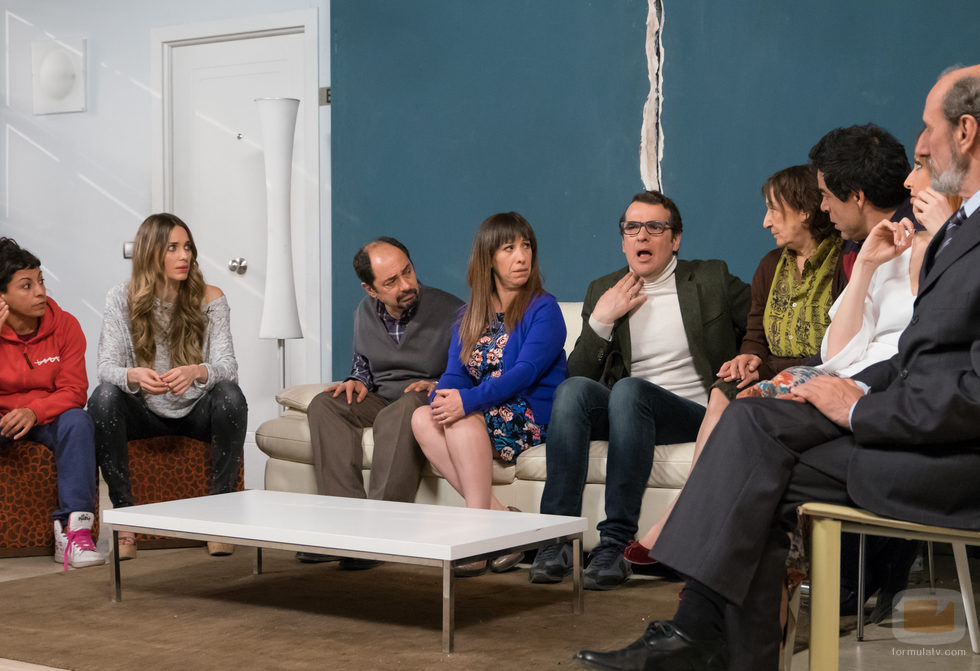 Bruno se encuentra agobiado durante una junta de vecinos en 'La que se avecina'