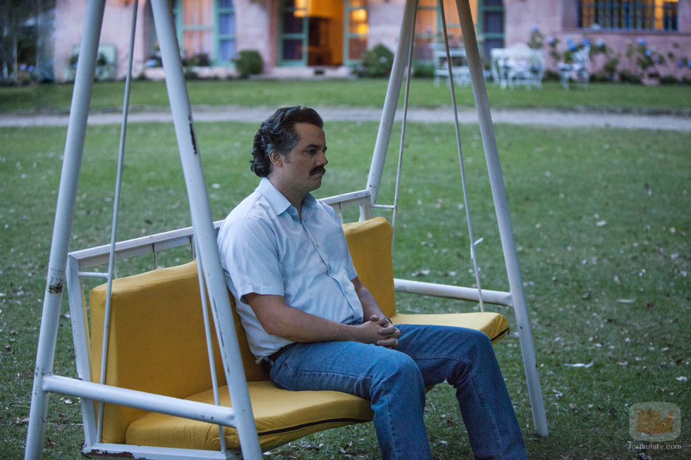 Pablo Escobar se resigna ante su inminente fin en 'Narcos'