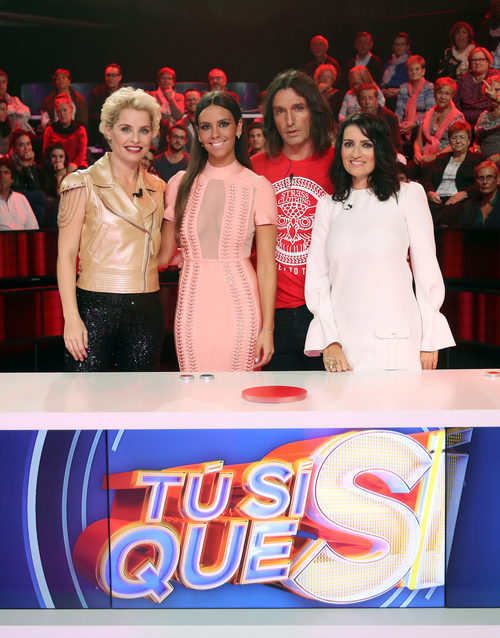 El jurado y la presentadora del nuevo talent show de 'Tú sí que sí'