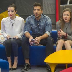 Adara, Alain y Meritxell en la 10ª gala de 'Gran Hermano 17'