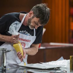 Fernando Tejero cocinando en 'MasterChef Celebrity'