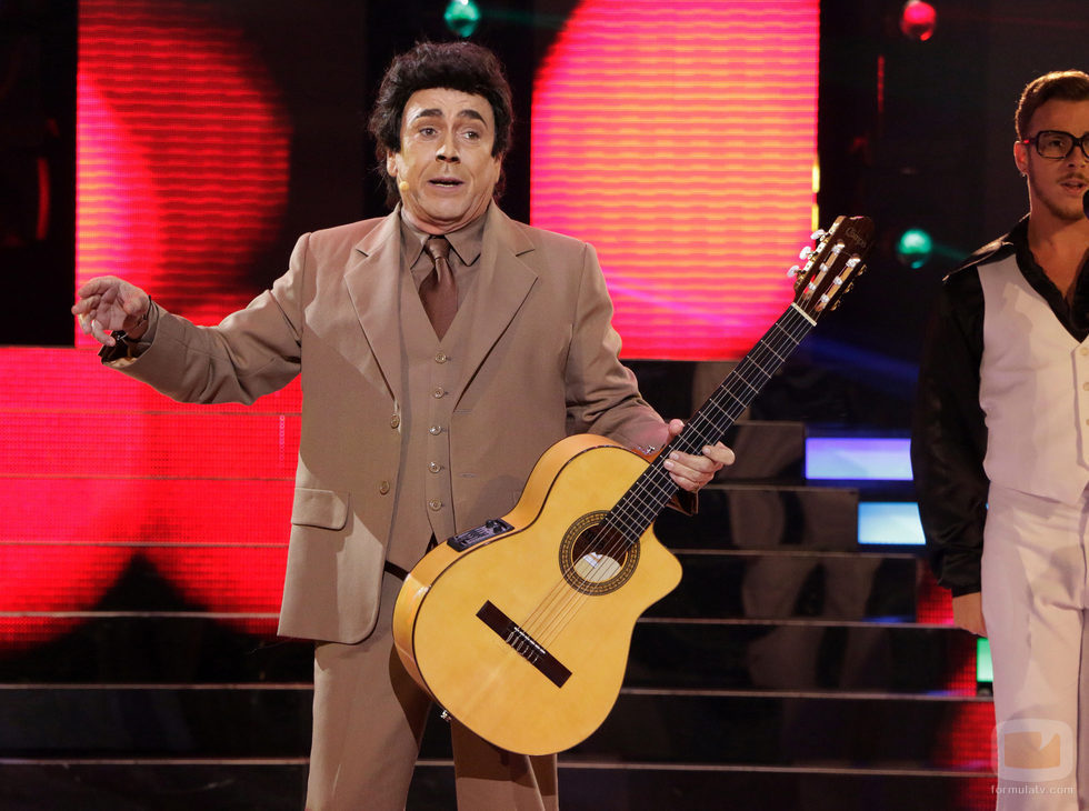 Juan Muñoz se transforma en Peret en 'Tu cara me suena'