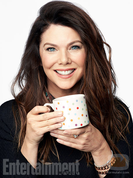 Lauren Graham sonriendo en la promoción de 'Las chicas Gilmore'